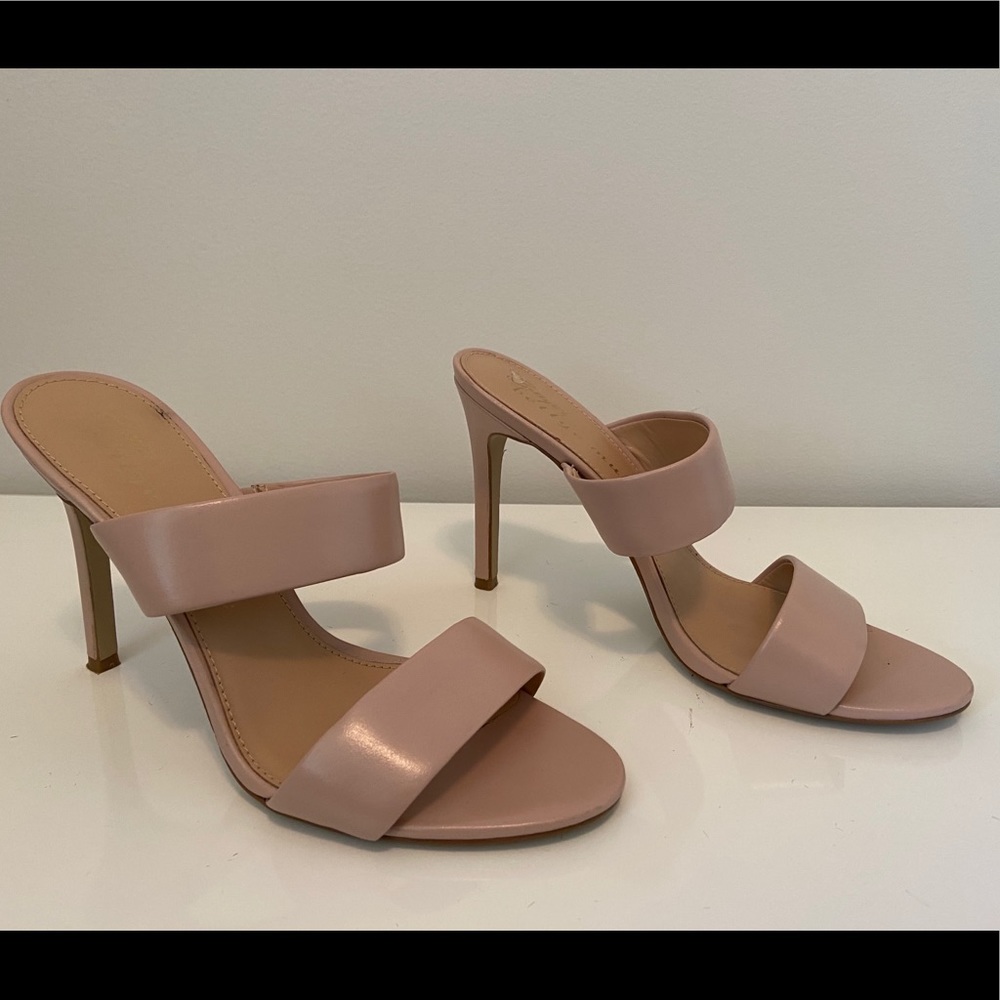 Stunning, sexy blush color high heel leather mule